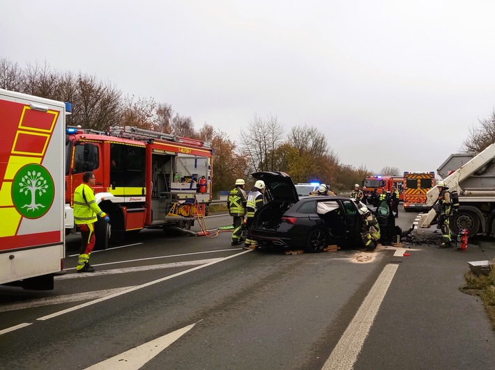 FW Bocholt: Verkehrsunfall auf der L602