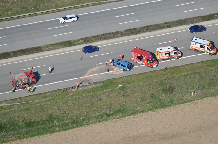 API-TH: Unfall mit sechs Verletzten auf der A 4 bei Ronneburg in Richtung Dresden