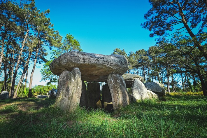 Erste UNESCO-Weltkulturerbestätte in der Bretagne: Die Steinreihen von Carnac und die Megalithlandschaft am Meer