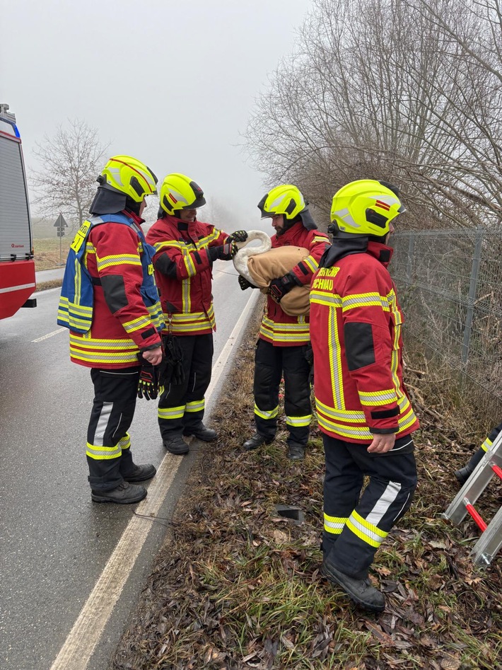 FW Reichenau: Schwan vom Bahndamm gerettet, Reichenau-Lindenbühl, 20.01.2026
