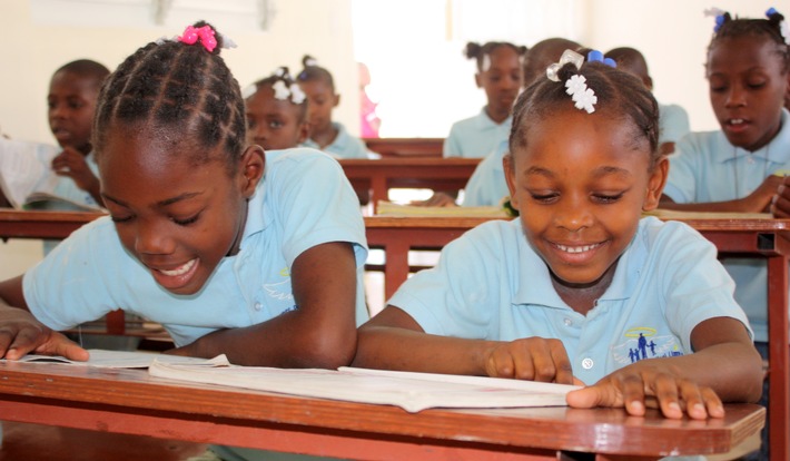 Haiti sucht den Superstar / Künstler singen Lieder gegen Kindersklaverei (FOTO)