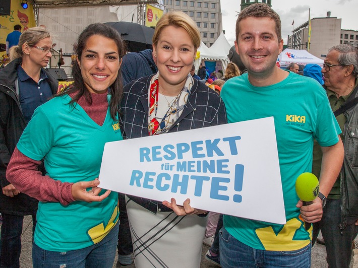 Aktion zum KiKA-Themenschwerpunkt "Respekt für meine Rechte! - Abenteuer digital" beim Weltkindertagsfest in Berlin