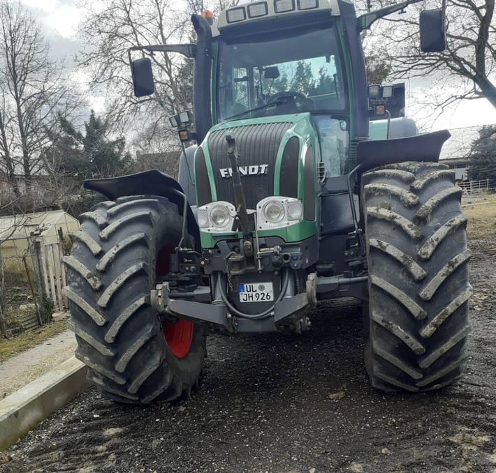 POL-KN: (Neuhausen ob Eck, Lkrs. TUT) Fendt-Traktor von Baustelle gestohlen