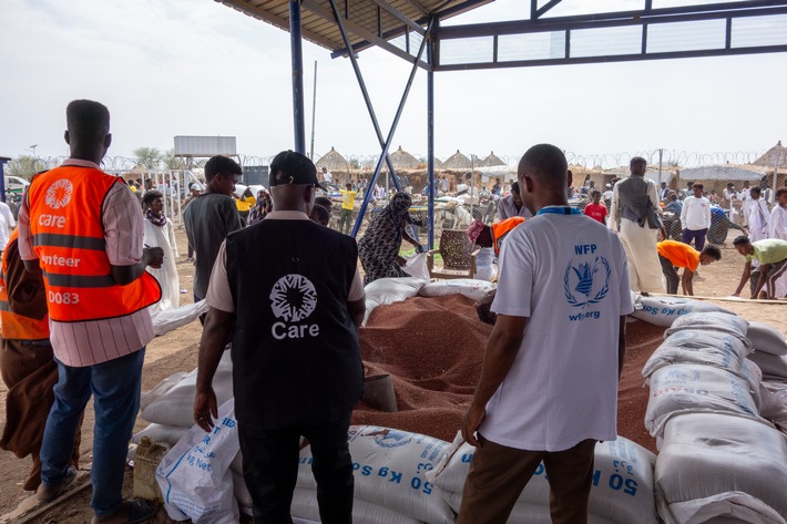 Krieg im Sudan: Hilfsorganisationen alarmiert über "schlimmste humanitäre Krise weltweit" / Im Sudan stehen Hunderttausende Menschen vor dem Nichts. Aktion Deutschland Hilft leistet Nothilfe vor Ort