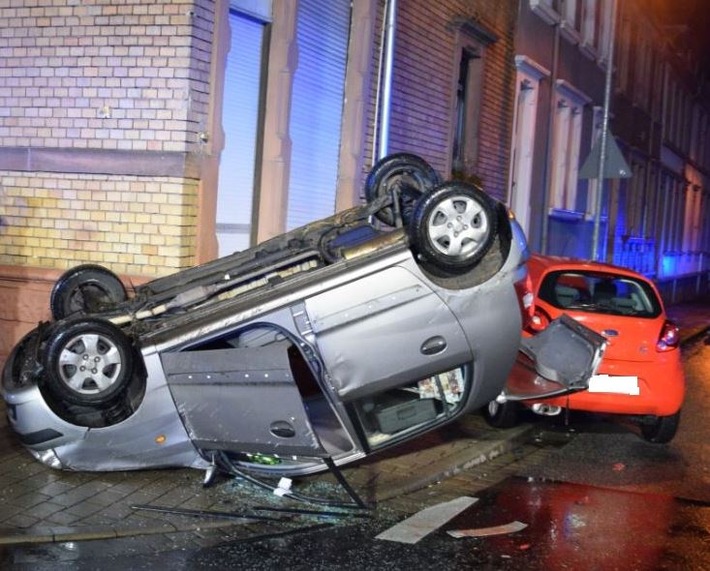 POL-PPWP: Verkehrsunfall mit zwei Schwerverletzten