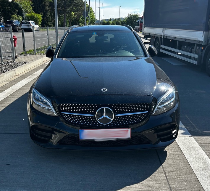 HZA-SI: Mercedes Benz unterfakturiert beim Zoll angemeldet