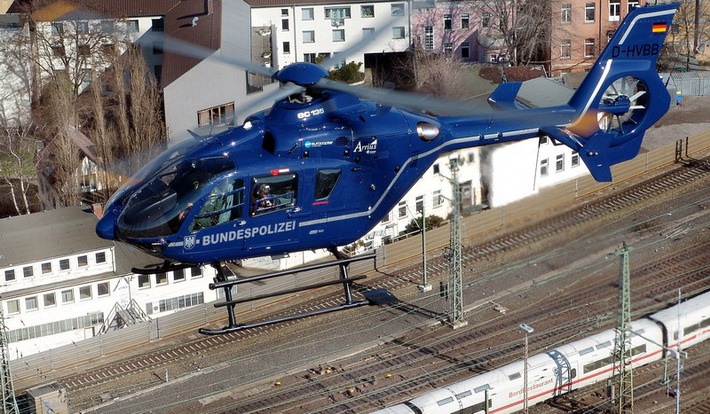 BPOLI MD: Durch Besatzung Polizeihubschrauber festgestellt und Schlimmeres verhindert: 13-Jähriger klettert auf Signalanlage der Bahn