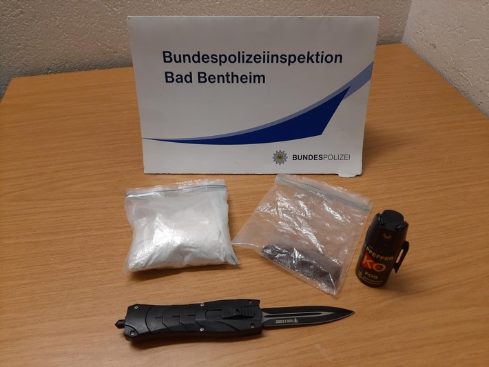 BPOL-BadBentheim: Kokain aus Autofenster geworfen / Zwei mutmaßliche Drogenschmuggler in Untersuchungshaft