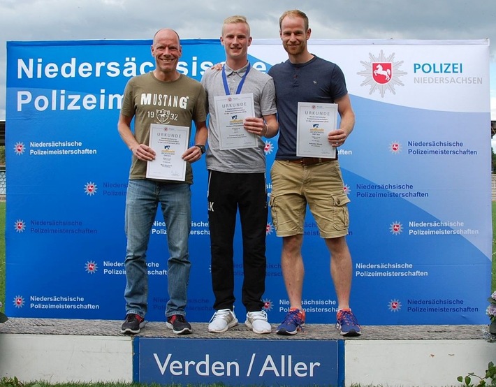 POL-STD: Niedersächsische Polizeimeisterschaften in der Leichtathletik - Drei Stader auf dem Siegertreppchen