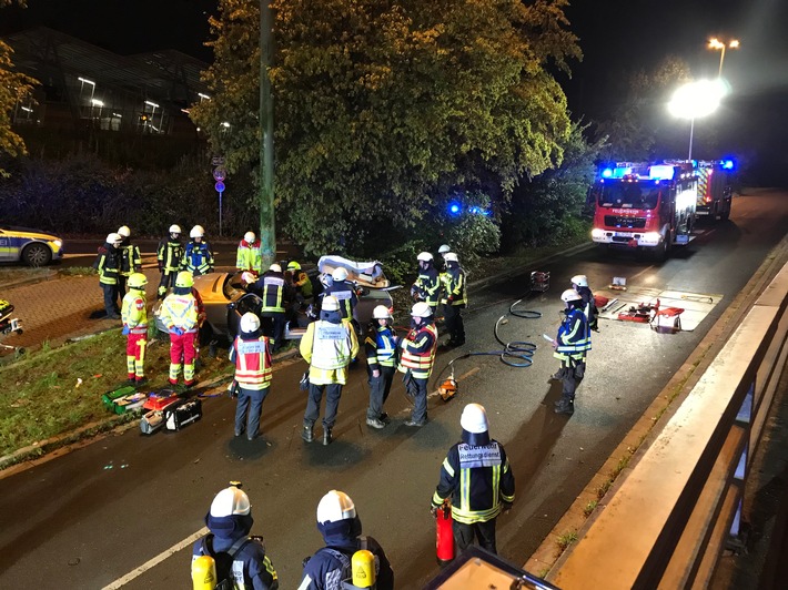 FW-BO: Eingeklemmte Person im Bereich des Verkehrsbauwerkes an der Ruhr-Universität