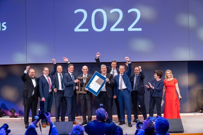 Deutscher Logistik-Preis 2022 geht an Boxbay / SMS Group mit Hochregallager für Container erfolgreich