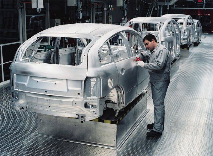 Aluminium-Kompetenz der AUDI AG / Audi hat mehr als 150.000
Aluminium-Autos gebaut