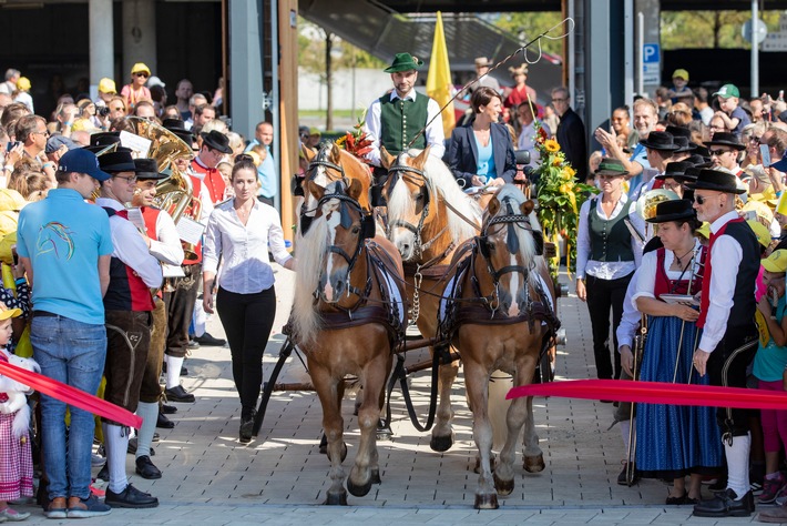 Abenteuerreise in die Welt der Pferde: EQUILALAND feierlich eingeweiht