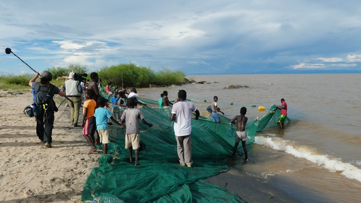 Leer gefischt: "planet e." im ZDF über Fischfarmen am Malawisee (FOTO)