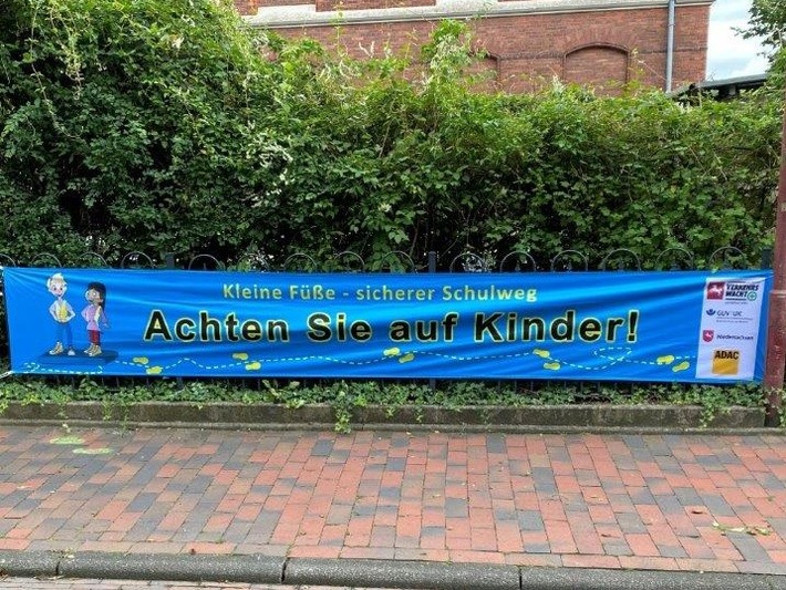 POL-WHV: Hurra, die Schule geht los! Aktion gelbe Füße - doch was bedeuten die kleinen Helfer für die 