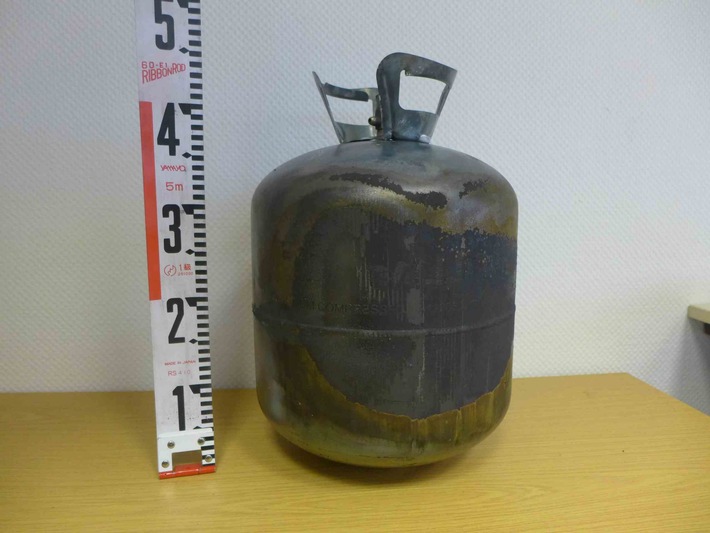 POL-NOM: Aufgefundene Gasflasche beim Brandort in der Mauerstraße