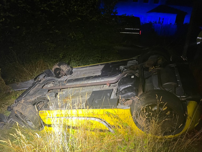 POL-NI: Pkw-Fahrer flüchtet nach Verkehrsunfall
