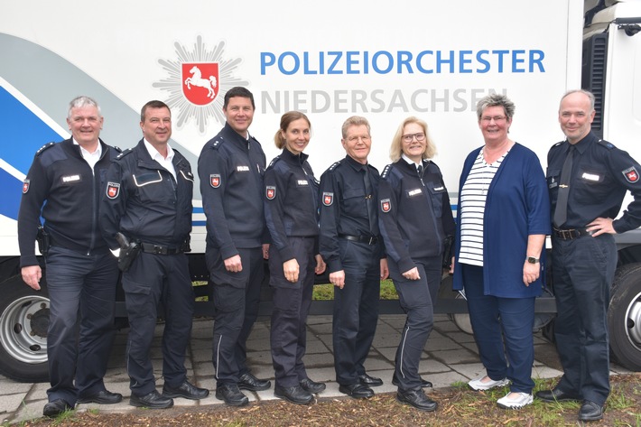 POL-ROW: Präventionsarbeit mit Musik: Polizeiorchester Niedersachsen begeistert Grundschülerinnen und Grundschüler in Zeven