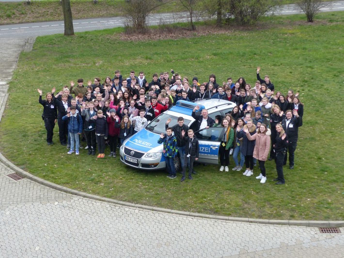 POL-WOB: Zukunftstag 2018 bei der Polizei in Wolfsburg
80 Schülerinnen und Schüler erlebten facettenreichen Polizeiberuf