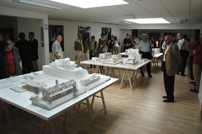 ALBERTO SARTORIS LE MAGICIEN - Hommage a été rendu au célèbre architecte - fondateur de l&#039;ECOLE ATHENAEUM - ce mardi au &quot;Swiss Design Center&quot; à Lausanne