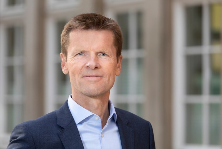 BREMEN, 25.09.2018, hkk Vorstand Michael Lempe © Joerg Sarbach. Weiterer Text über ots und www.presseportal.de/nr/73968 / Die Verwendung dieses Bildes ist für redaktionelle Zwecke honorarfrei. Veröffentlichung bitte unter Quellenangabe: "obs/hkk Krankenkasse/JOERG SARBACH"