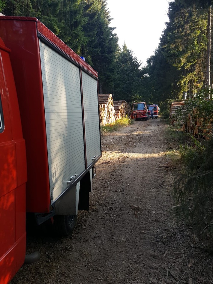 FW-KLE: Waldbrand in Entstehungsphase gelöscht/ Freiwillige Feuerwehr Bedburg-Hau mahnt dringend zur Vorsicht!