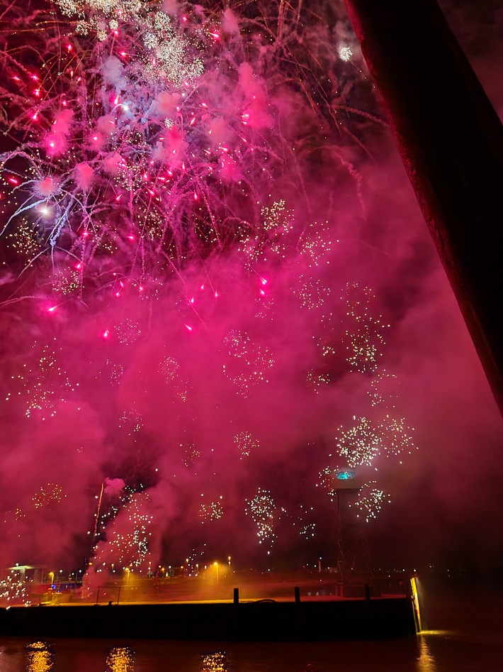 FW Bremerhaven: Feuerwehr Bremerhaven bittet um sorgsamen Umgang mit Silvesterfeuerwerk