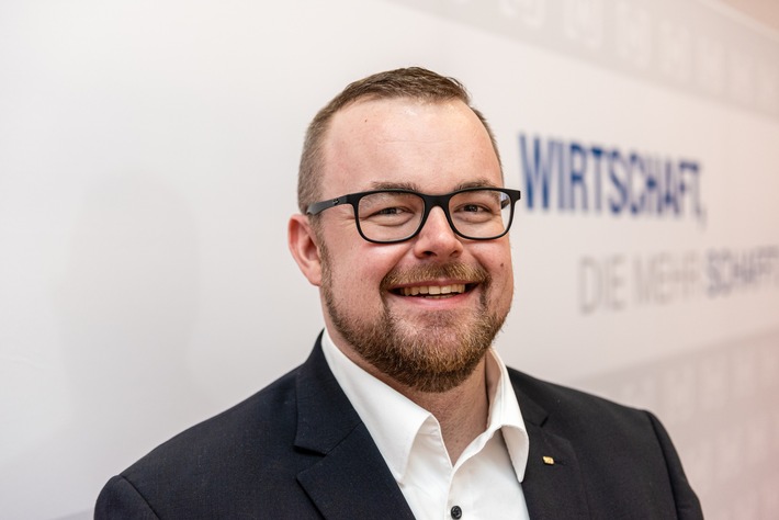 Sebastian Döberl ist neuer Bundesvorsitzender der Wirtschaftsjunioren Deutschland / Hauptberuflich ist der Bayreuther Mitglied der Geschäftsführung beim fränkischen Traditionsunternehmen Eisen Bauer