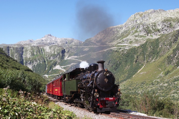 100 Jahre Brig–Disentis: Jubiläum einer Pionierleistung, die bis heute verbindet