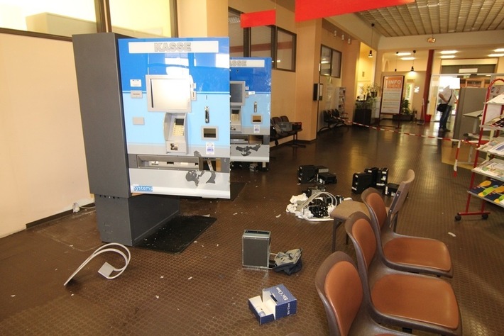 POL-PDWO: Bezahlautomaten aufgebrochen - Bargeld entwendet