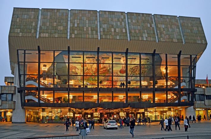 Gewandhaus feiert Jubiläum: 100 Jahre Gewandhausorchester auf Tournee