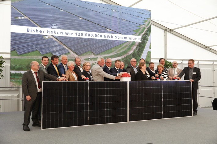 Grüner Strom aus Sachsen: Europas größter Solarpark wurde eröffnet