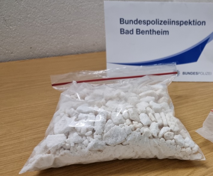 BPOL-BadBentheim: Mutmaßliche synthetische Designerdroge &quot;3-MMC&quot; beschlagnahmt