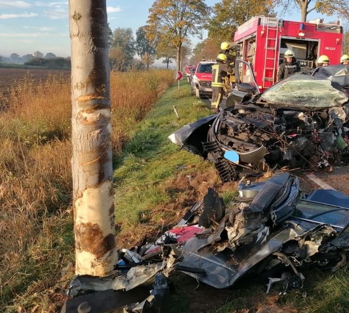 POL-DH: --- Hüde - Tödlicher Verkehrsunfall ---