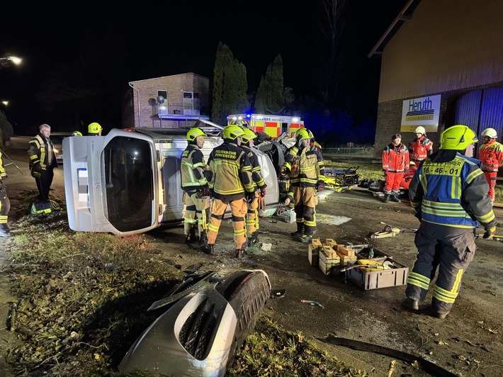 FW-PI: Prisdorf: Schwerer Verkehrsunfall in der Hauptstraße