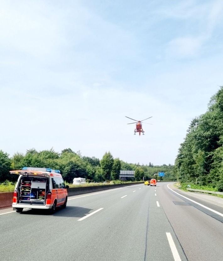 FW-RS: Remscheid - Schwerer Verkehrsunfall auf der Bundesautobahn A1