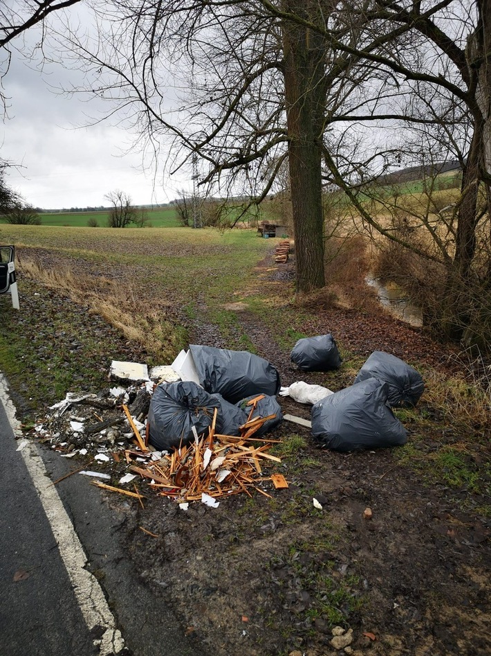 POL-NOM: Unerlaubte Ablagerung von Bauschutt zwischen Voldagsen und der B 64