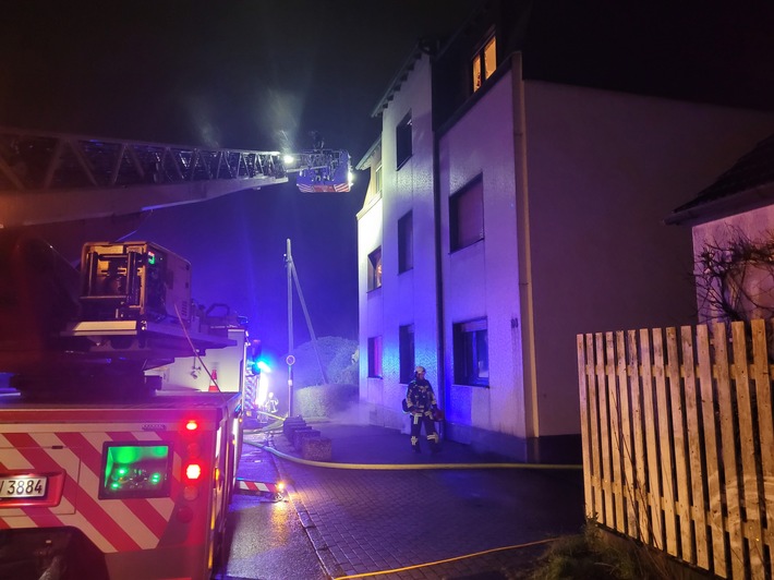 FW-BO: Kellerbrand Wodanstraße in Bochum Harpen