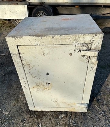 POL-NB: Verschlossener Tresor in Barth gefunden - Polizei sucht Eigentümer