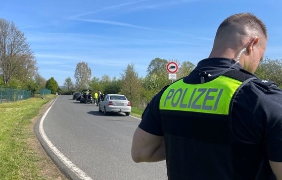 POL-HM: Großkontrolle auf der Fischbecker Landstraße - Fahrer unter Betäubungsmittel- und Alkoholeinfluss festgestellt