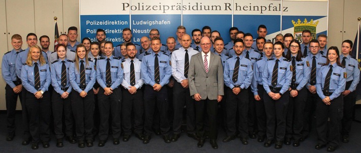 POL-PPRP: "Neue" Polizisten fürs Polizeipräsidium Rheinpfalz