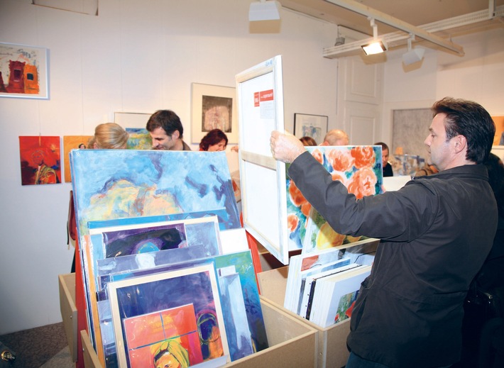 Der 8. Schweizer Kunst-Supermarkt eröffnet mit 5500 Originalwerken - 82 Kunstschaffende ausgewählt