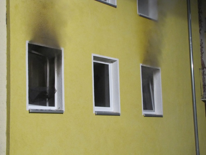 POL-HI: Wohnungsbrand mit verletzter 29-jährigen Mieterin