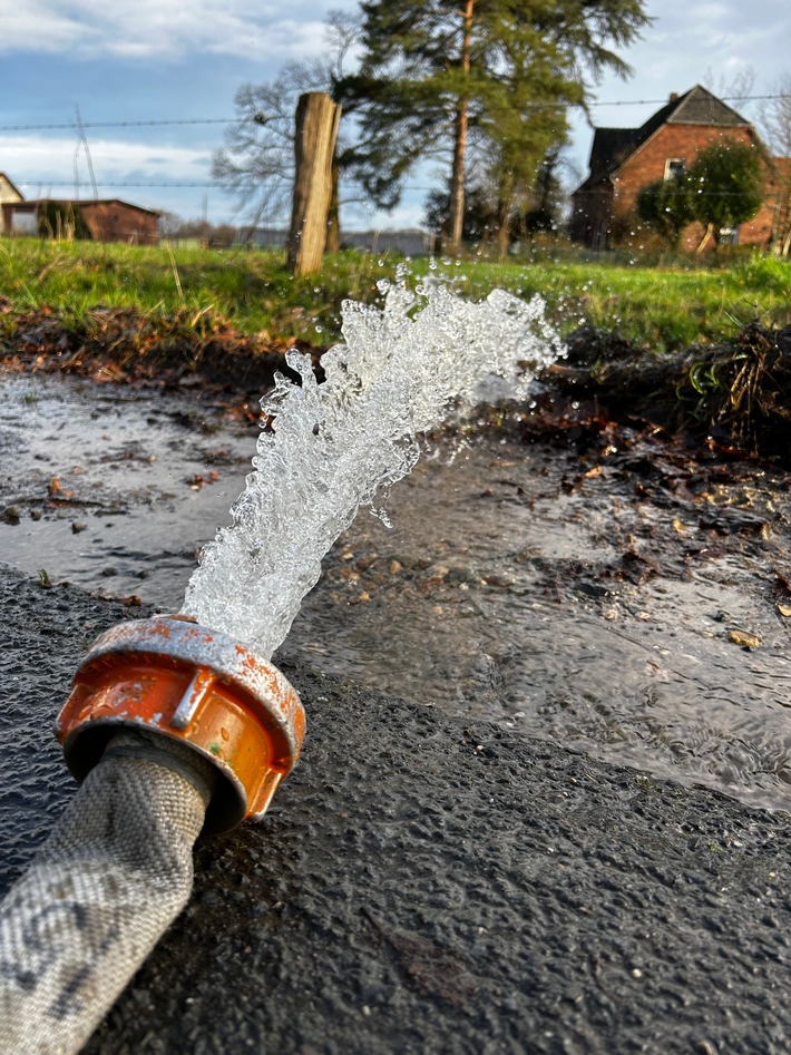 FW-Schermbeck: Einsatzstichwort "Wasserschaden"