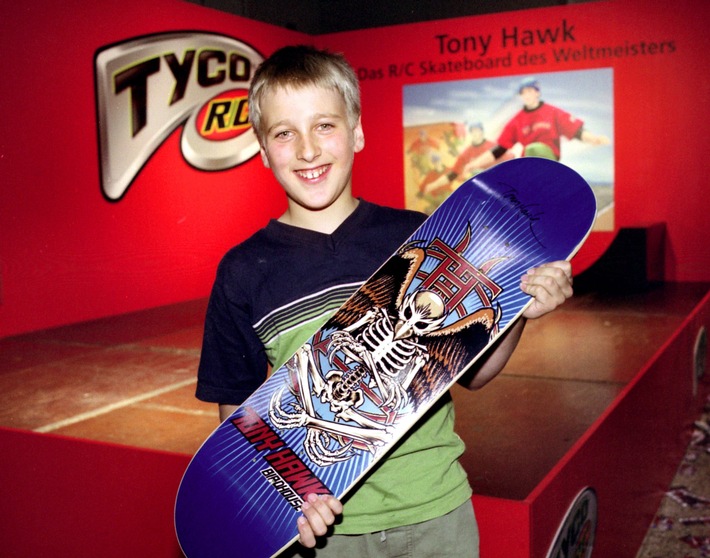 World Championships im Skateboarding, Dortmunder Westfalenhalle / Echt "monstermäßig" - "Tony Hawk R/C Skateboard mit Original Unterschrift!