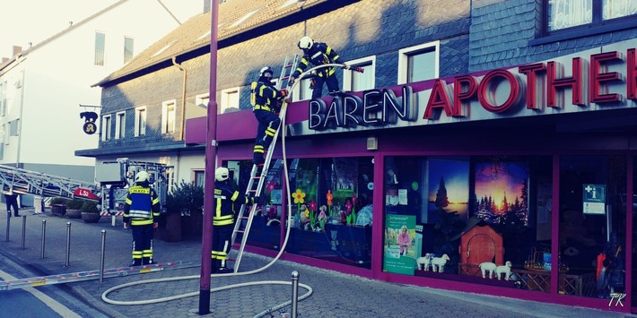 FW-EN: Feuerwehr rückt am Dienstag zweimal aus