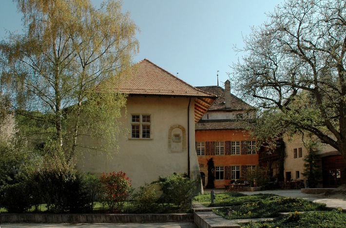 L&#039;arc - Littérature et atelier de réflexion contemporaine à Romainmôtier - une institution  du Pour-cent culturel Migros / Le 1er juin 2014, L&#039;arc Romainmôtier fête son vingtième anniversaire (IMAGE)