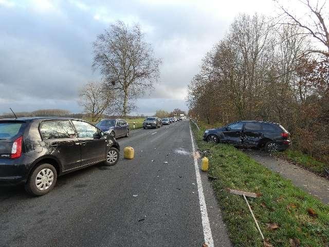 POL-CUX: Schwerer Verkehrsunfall im Bereich Loxstedt/L135 (Lichtbild in der Anlage)