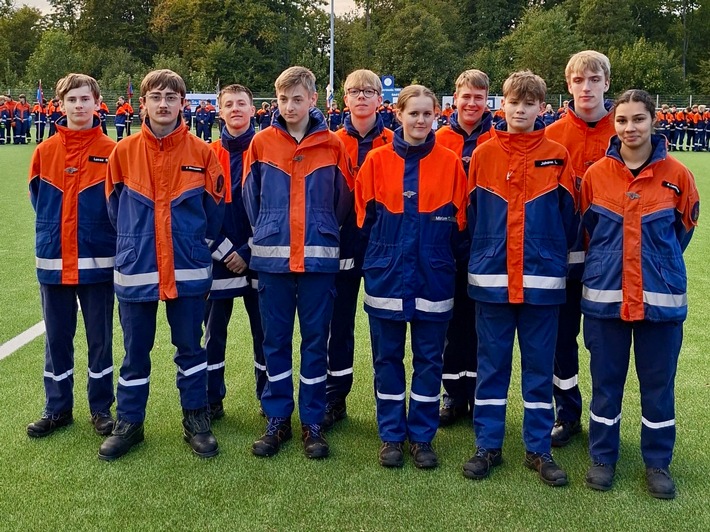 FW Hünxe: Mitglieder der Jugendfeuerwehr erhalten die Leistungsspange