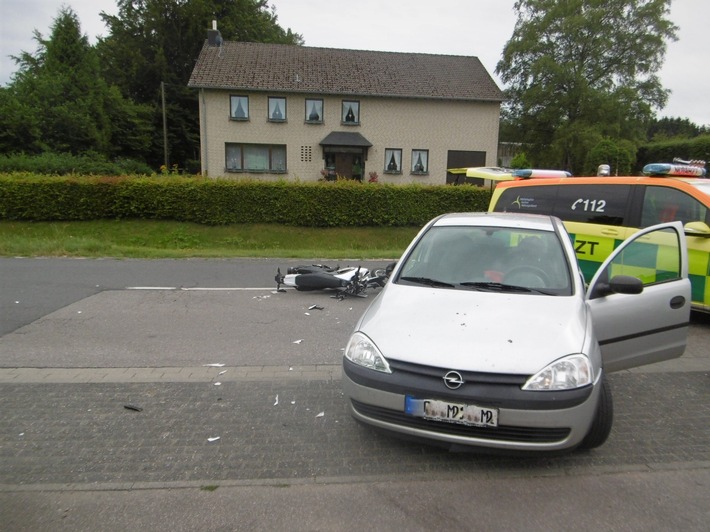 POL-AC: Nach Zusammenstoß mit Auto Kradfahrer schwer verletzt